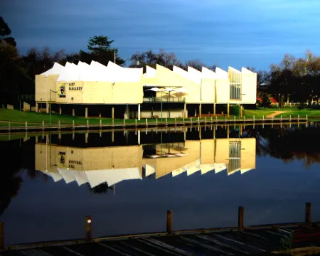 Benson House & Benson Lodge Hotels in Benalla