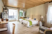 Home Master Hotels in Menghai