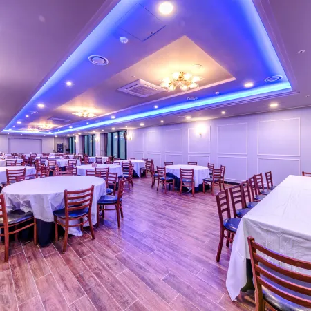 Leslie Hotel
