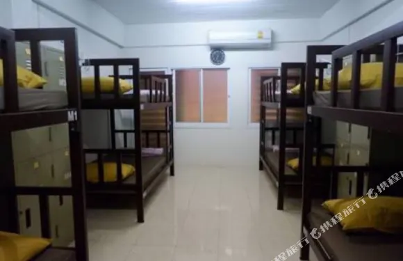 拉廊背包客旅舍