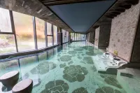 Ramada Guergou - Pools
