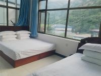 北京天云山聚福缘山庄 - 观景家庭间