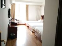 速8酒店(北京通州北关店) - 高级三人房