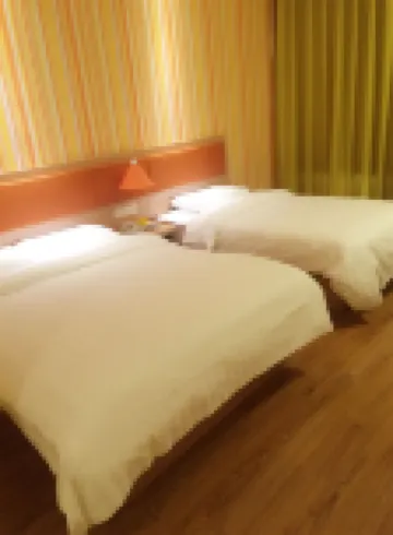 Homeinn Pebble Hotel (Qitai Beimen Commercial Center)