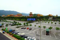 Banxia Inn (Hengdian Mingqing West Road)
