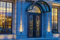 EuroShine Boutique Hotel Hotels near CLARINS