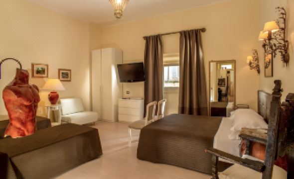 Roma Central Guest House