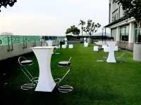 Wyndham Garden i-City