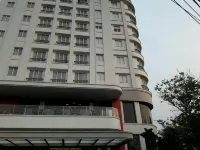 Brits Hotel Puri Indah