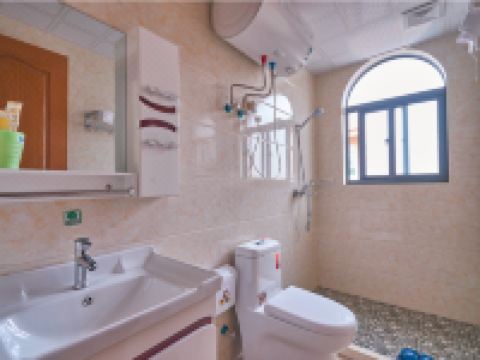 朱家尖胡家新园精品民宿 - 大窗温馨亲子房