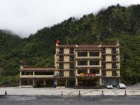 理县毕棚首座大酒店