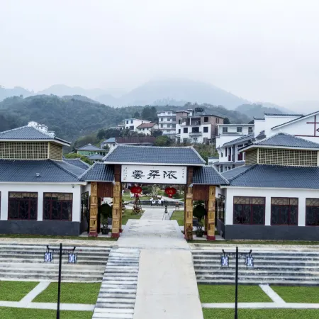 Dongjiang Lake Yiduoyun Hotel