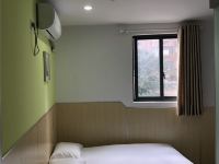 易佰连锁酒店(上海静安汾西路店) - 大床房C(无窗)