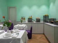 Boutique Centrale Palace Hotel Hotels near Piazza di Trevi