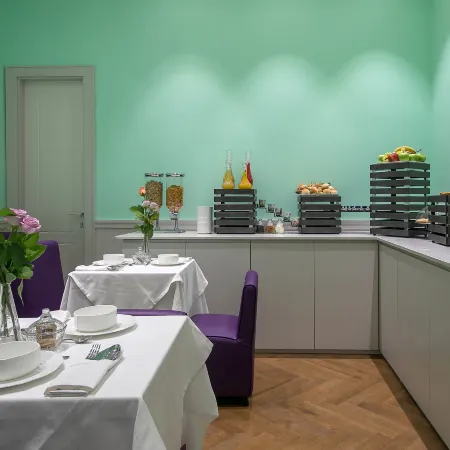 Boutique Centrale Palace Hotel Отели рядом с достопримечательностью «Улица ди Рипетта»