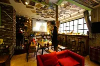 Meet International Youth Hostel - Hostels