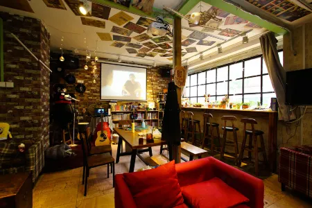 Meet International Youth Hostel