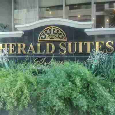 Herald Suites Solana Hotel Exterior