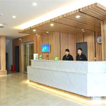 Hi Inn (Linfen Railway Station Pingyang Square)