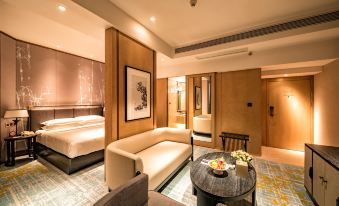 Yangzhou Slender West Lake Jinghua International Hotel