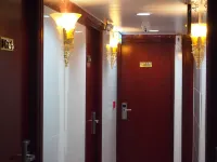 Delta Lounge - 2-Star