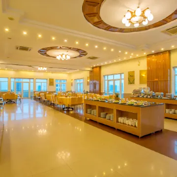 Golden Sea Hotel Da Nang Отели рядом с достопримечательностью «Хан- Ривер»