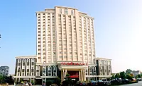 Pingnan Xiongsen International Hotel - parcheggio