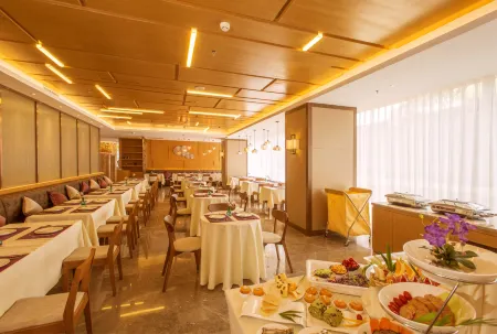 Yitel (Beijing Tiantan) Отели рядом с достопримечательностью «Longtanhu Gymnasium»