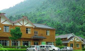 Hot Spring Forest Holiday Hotel