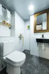 Sky Inn(Tsim Sha Tsui B1 Exit 20m)