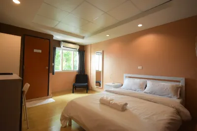 Room@Doze Hotels in 