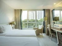 Le Tada Parkview Hotel Hotels near Centre One