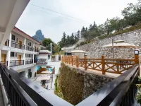 Qingli River Mountain Hotel (Yangshuo Xianggongshan Branch) Hotels near Xianggong Mountain