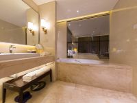 怀化半岛国际酒店 - 景观超级大床房