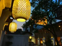 Yuexiang Humanity and Art Inn Hotel di Tongxiang