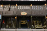 speaklow Hotels in Lichuan