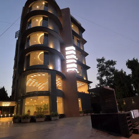 Urbane the Hotel Отели рядом с достопримечательностью «Мечеть Sidi Bashir»