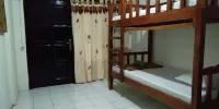 Ndalem Diajeng - Bett Im Schlafsaal Mit 4 Betten