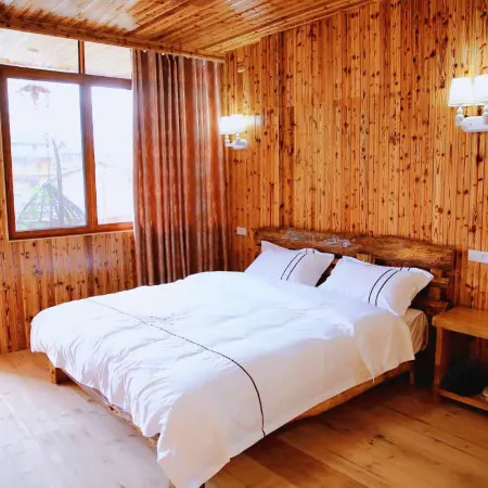 Longji Terrace Good Time Yipin Hotel (Ping'anzhai Shop)