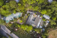 Quyuan Yaju Hotel Tiantai Mountain Hotels near Jiaguan Town