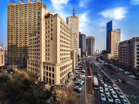 Lavande Hotel (Shenyang North Railway Station People's Square) Отели рядом с достопримечательностью «CPC's Manchuria Provincial Committee Site»