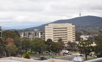 Adina Serviced Apartments Canberra Dickson