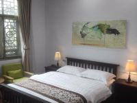 湘西阿尔贝格乡村酒店 - 标准大床房