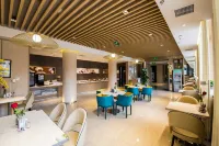Jinjiang Inn Select Hotel (Chifeng South Railway Station Shier Zhong)