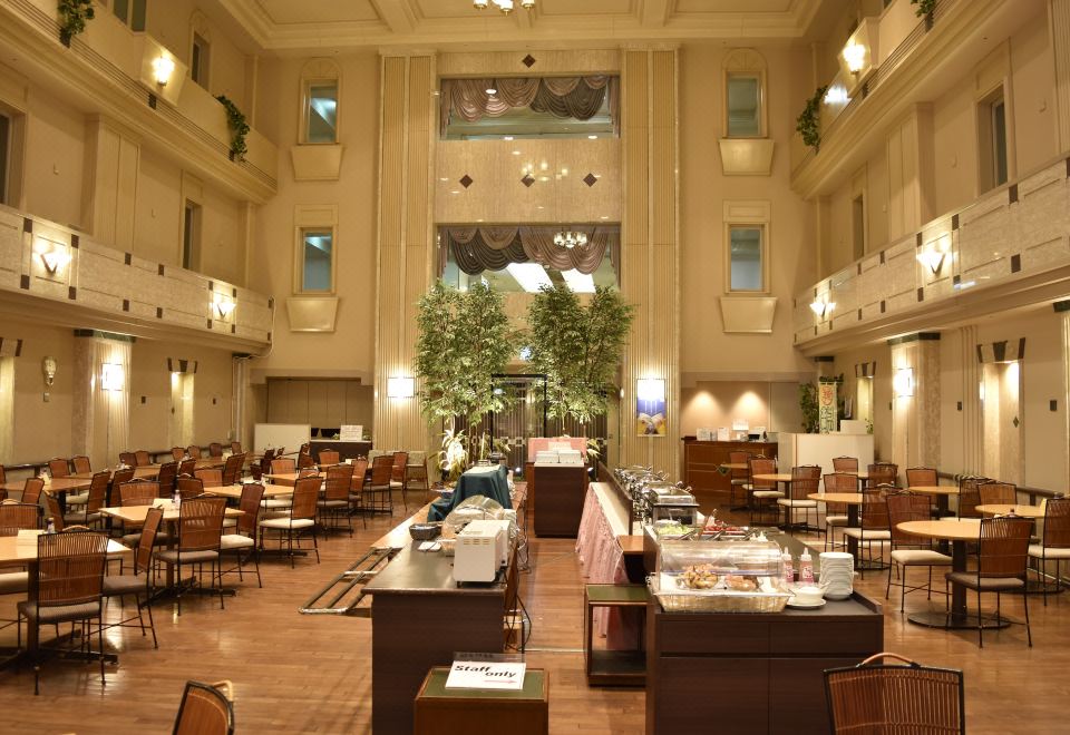 에어 터미널 호텔 근처의 공항 내부 전경 이미지