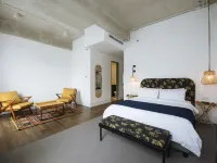 Hotel Monopoli Hotels near Kemang