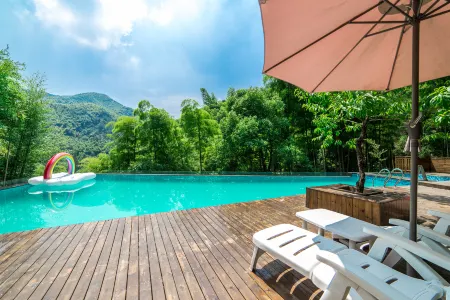 Lepu Shanjing Boutique Hostel Отели рядом с достопримечательностью «Shangougou Scenic Resort»