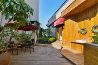 Xiamen Yihe Hotel (Xiamen Zhongshan Road Pedestrian Street Zhenhai Road Subway Station)