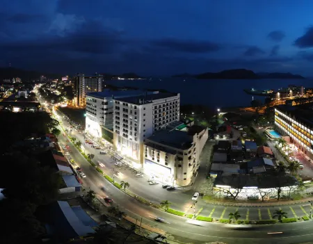 Hotel Langkasuka Langkawi Отели рядом с достопримечательностью «Wat Koh Wanararm Langkawi»
