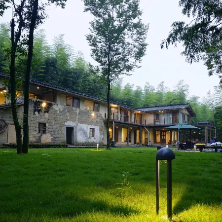 Anji Jane Eyre Hot Spring B&B